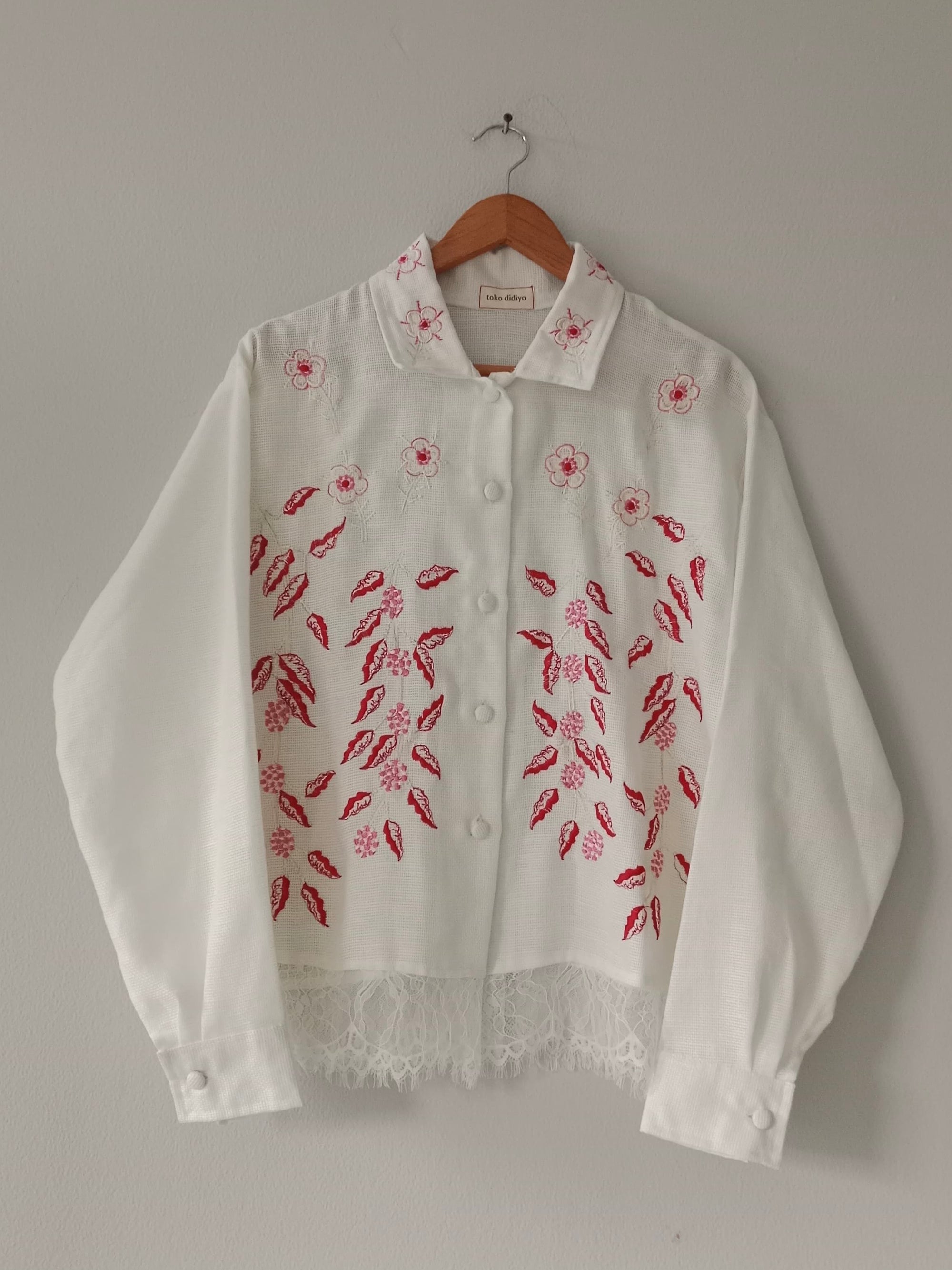 Tianna Embroidery Longsleeve Shirt