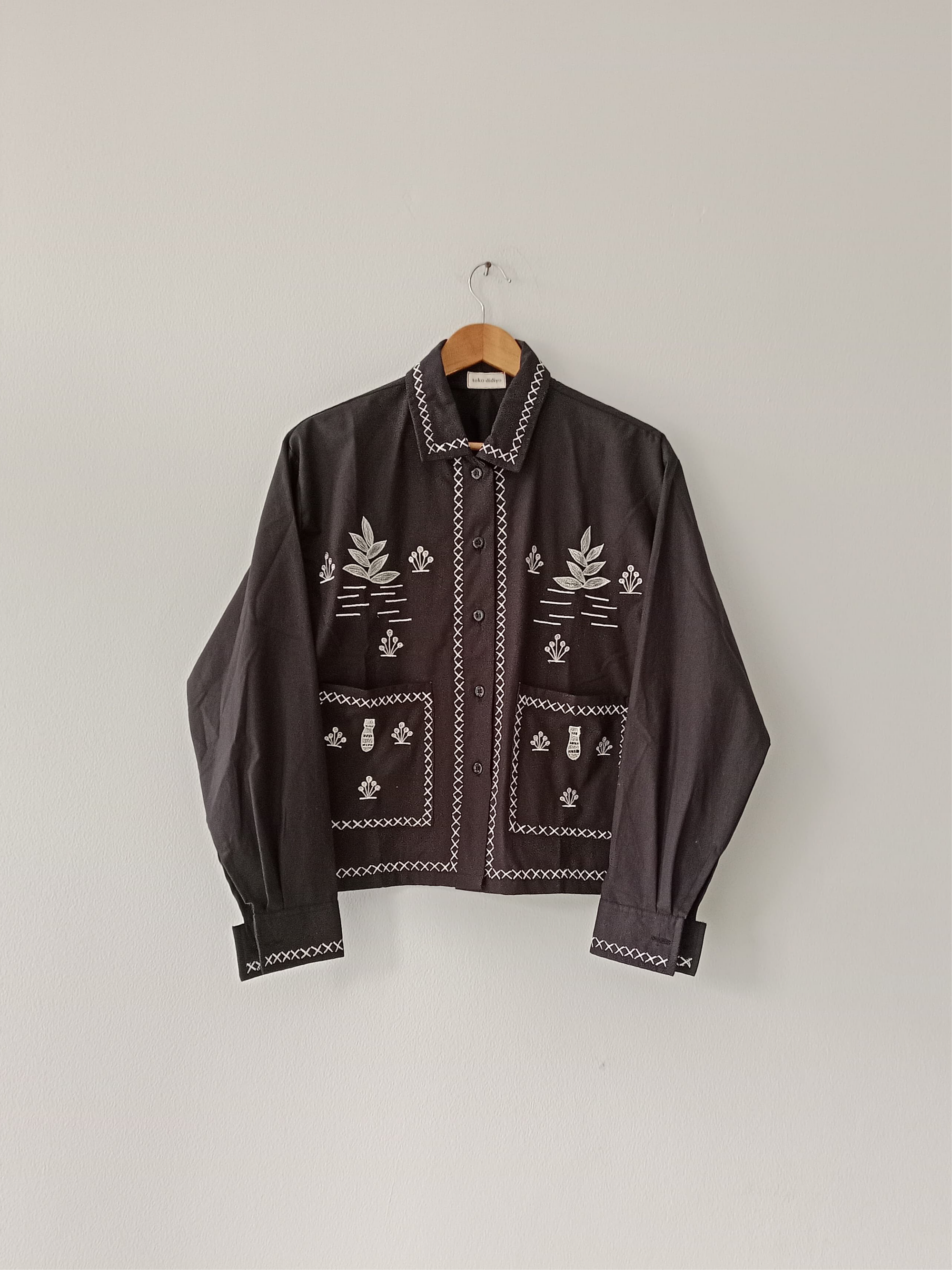 Kino Embroidery Longsleeve Shirt Black