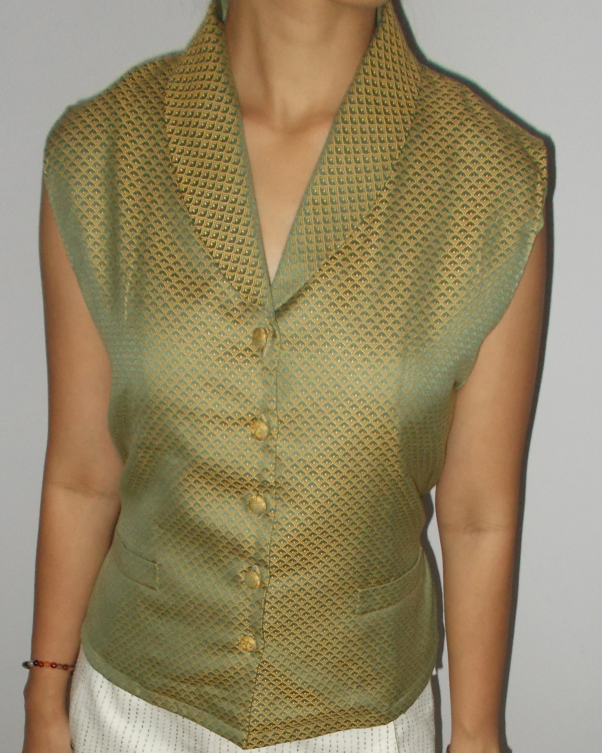 Corry Sleeveless Blouse