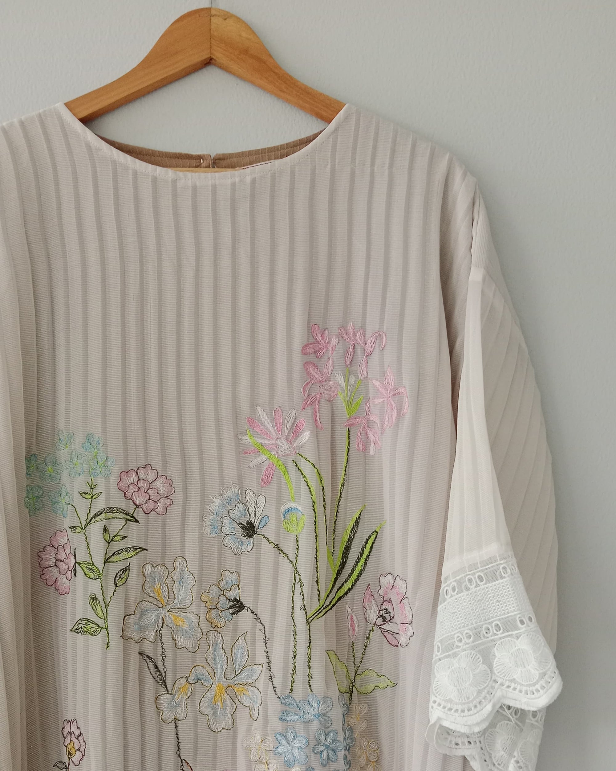 Qamilaa Embroidery Kaftan