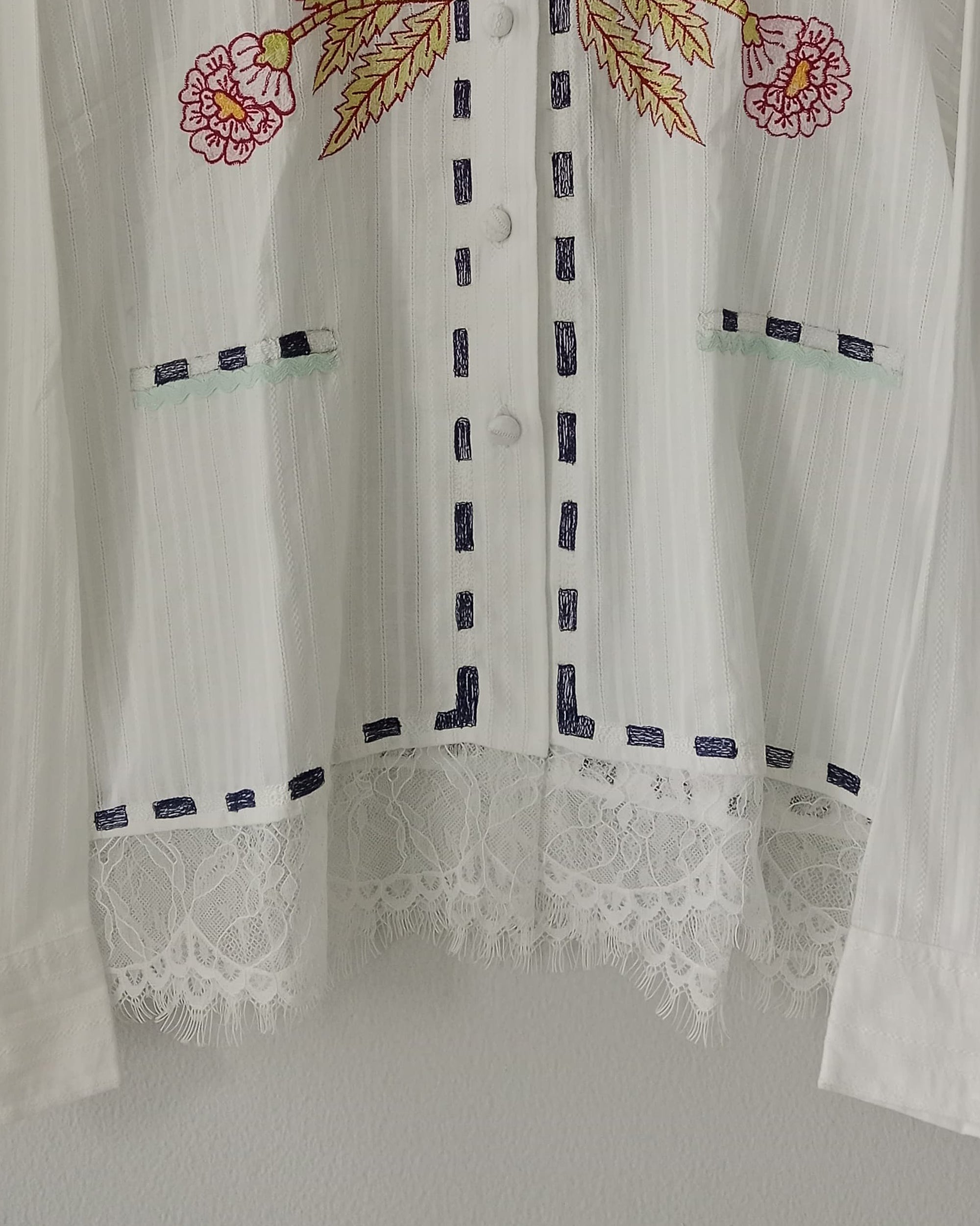 Sofiya Embroidery Longsleeve Shirt