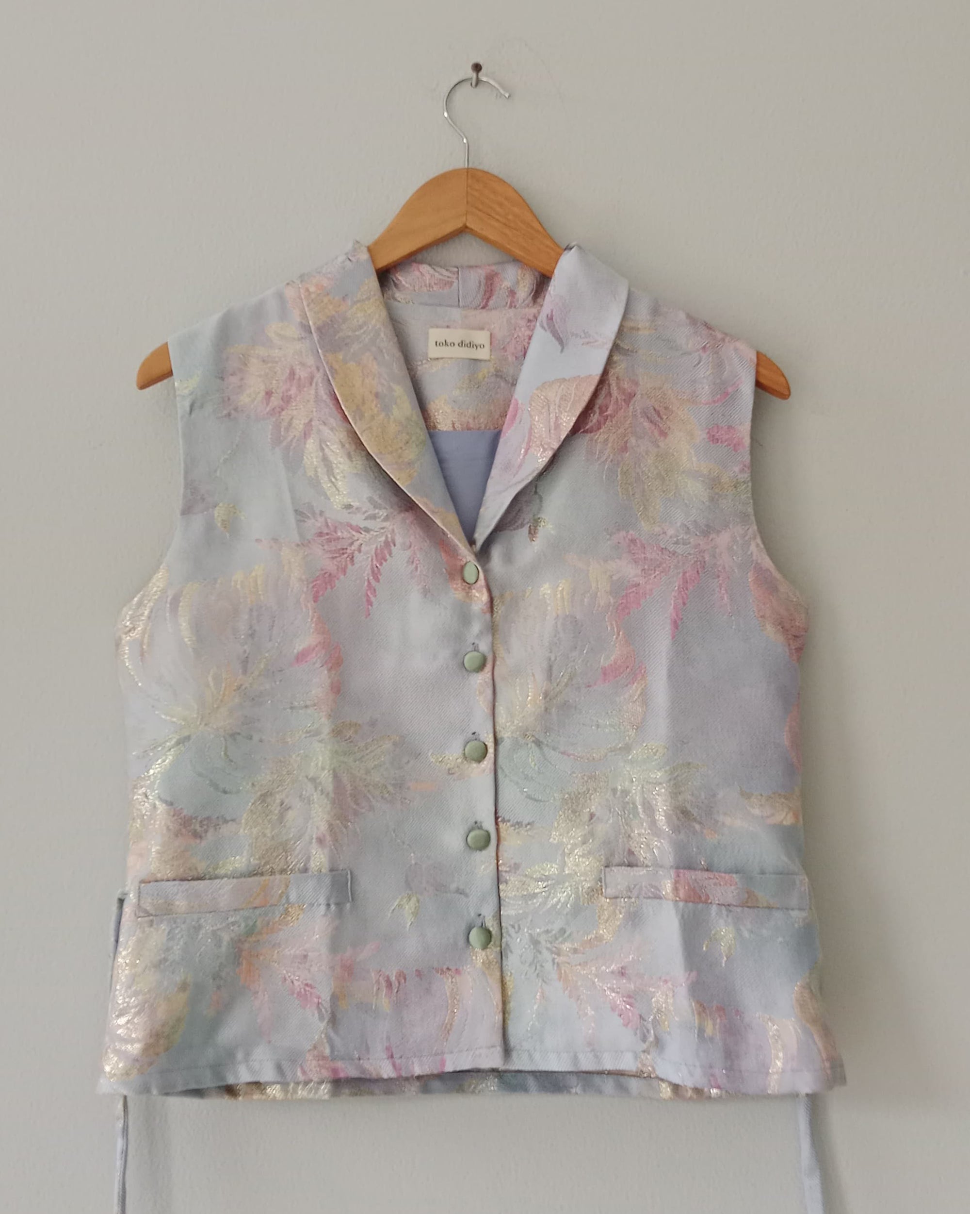 Corry Sleeveless Blouse
