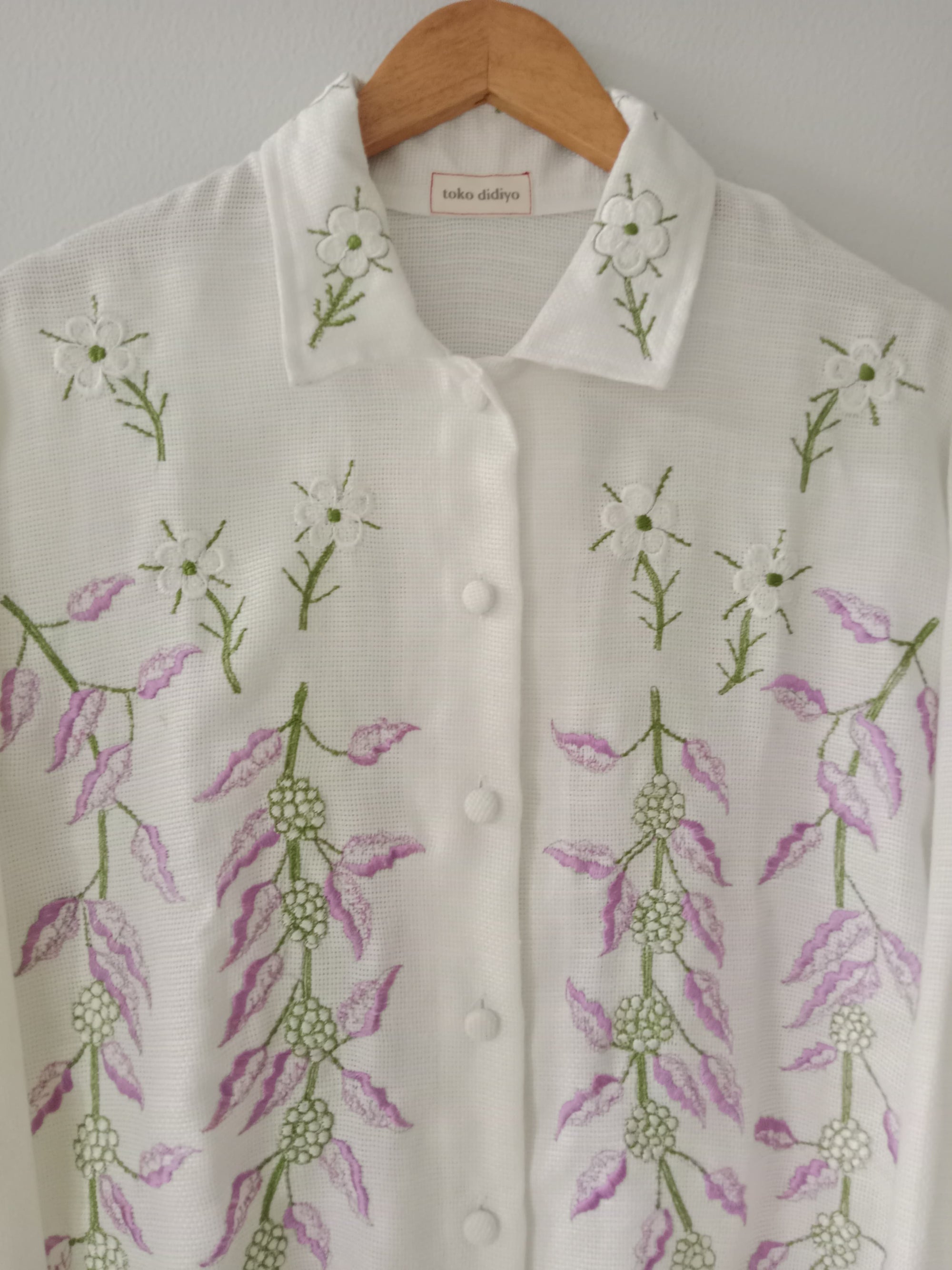 Tianna Embroidery Longsleeve Shirt