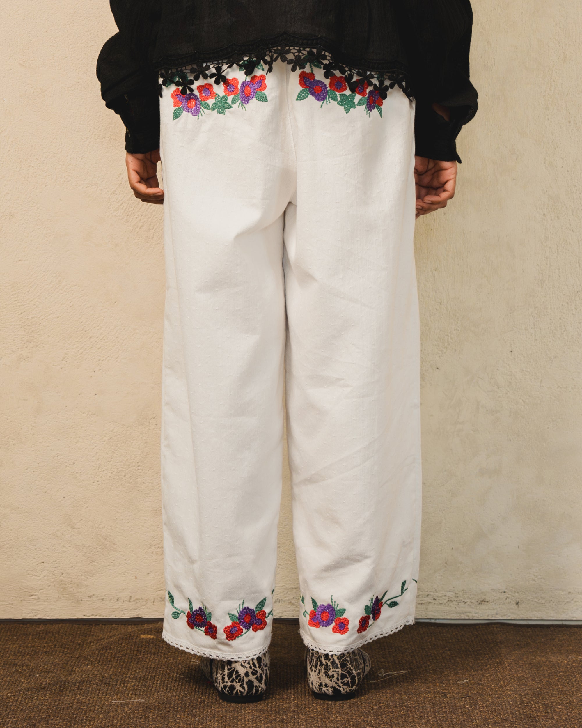 Image of Nella Embroidery Pants White, wide-leg pants with balloon fit.