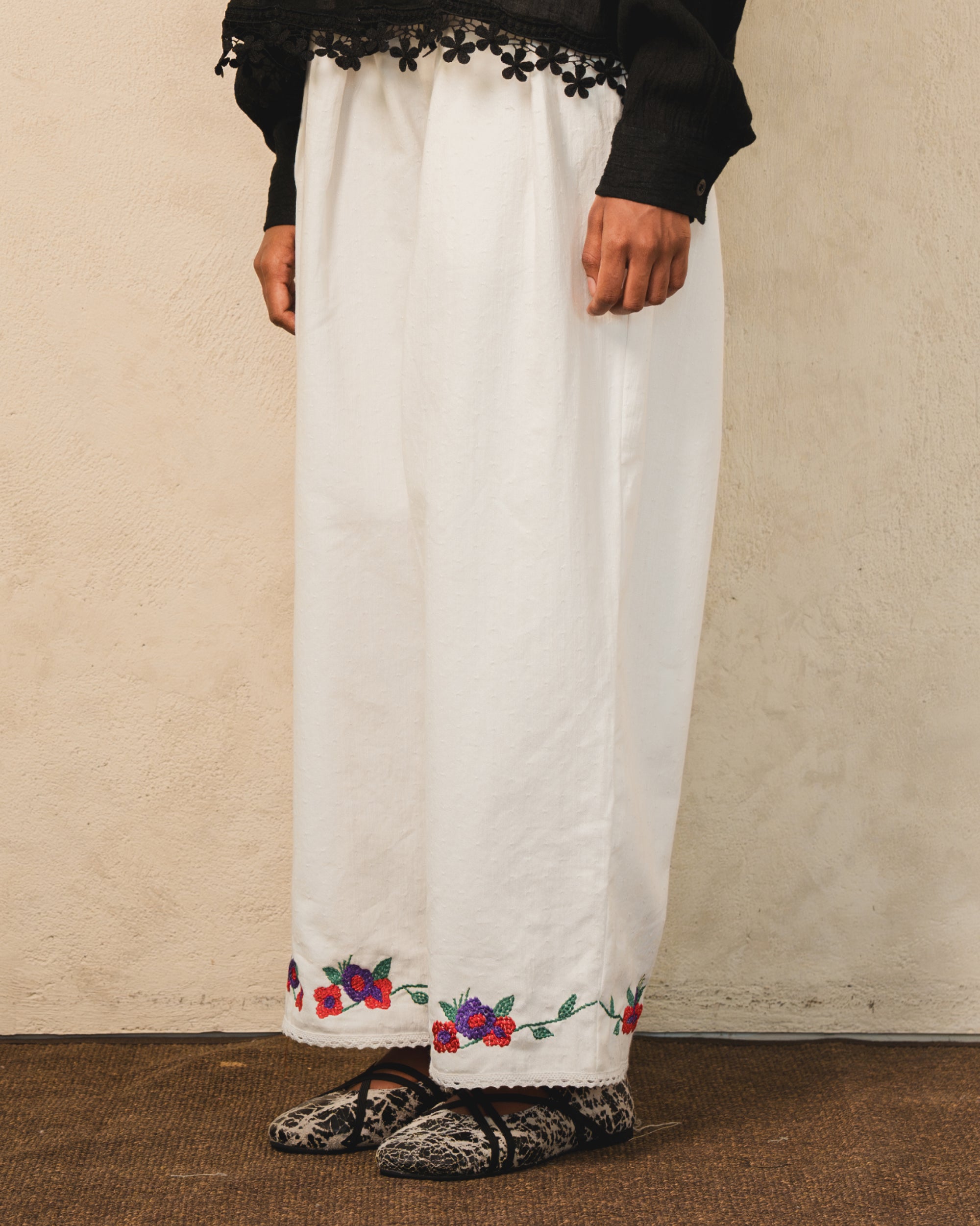 Image of Nella Embroidery Pants White, wide-leg pants with balloon fit.