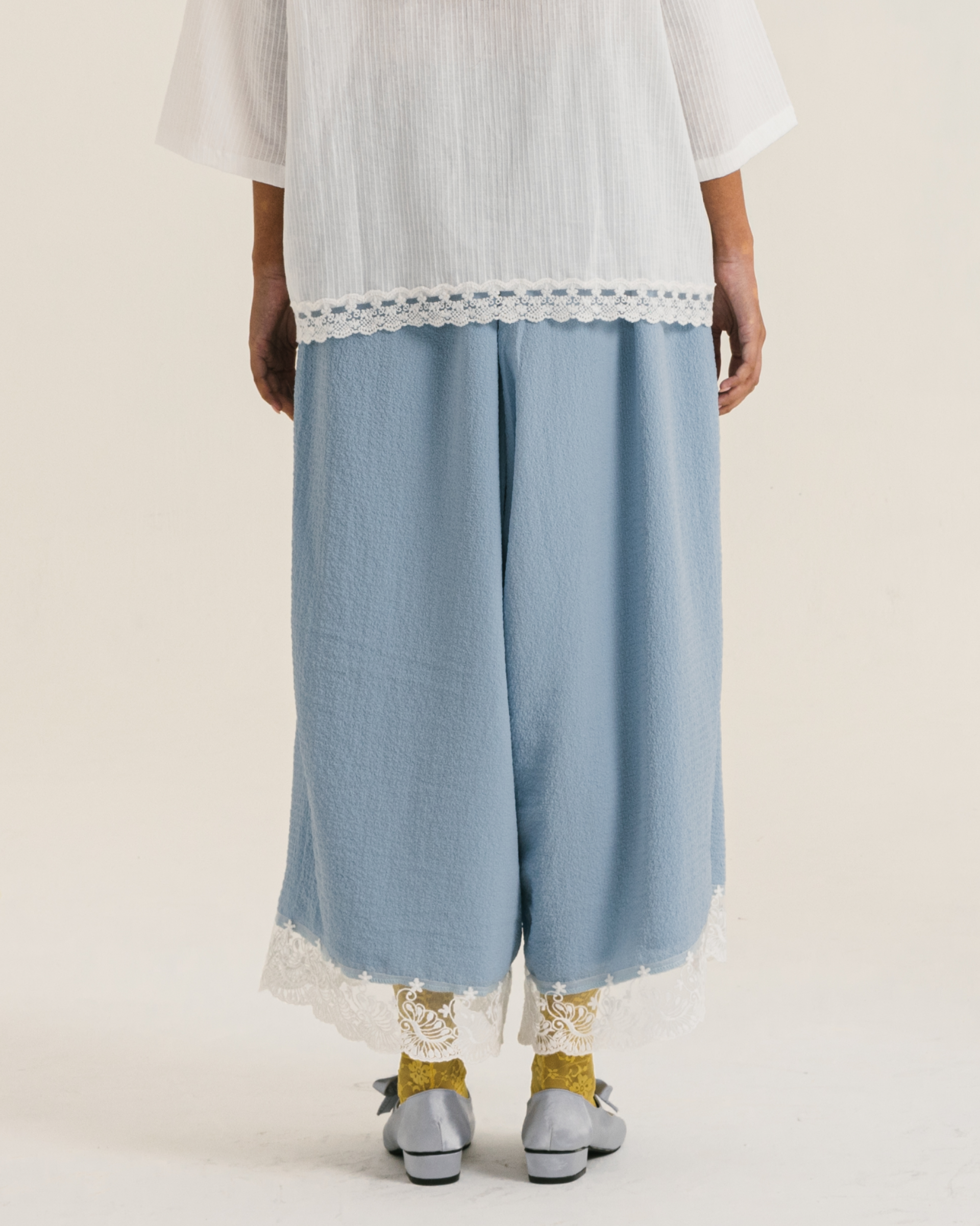 Image of Wisteria Pants Blue, a relaxed wide-leg pants made from cotton with a balloon-like sillhouette.