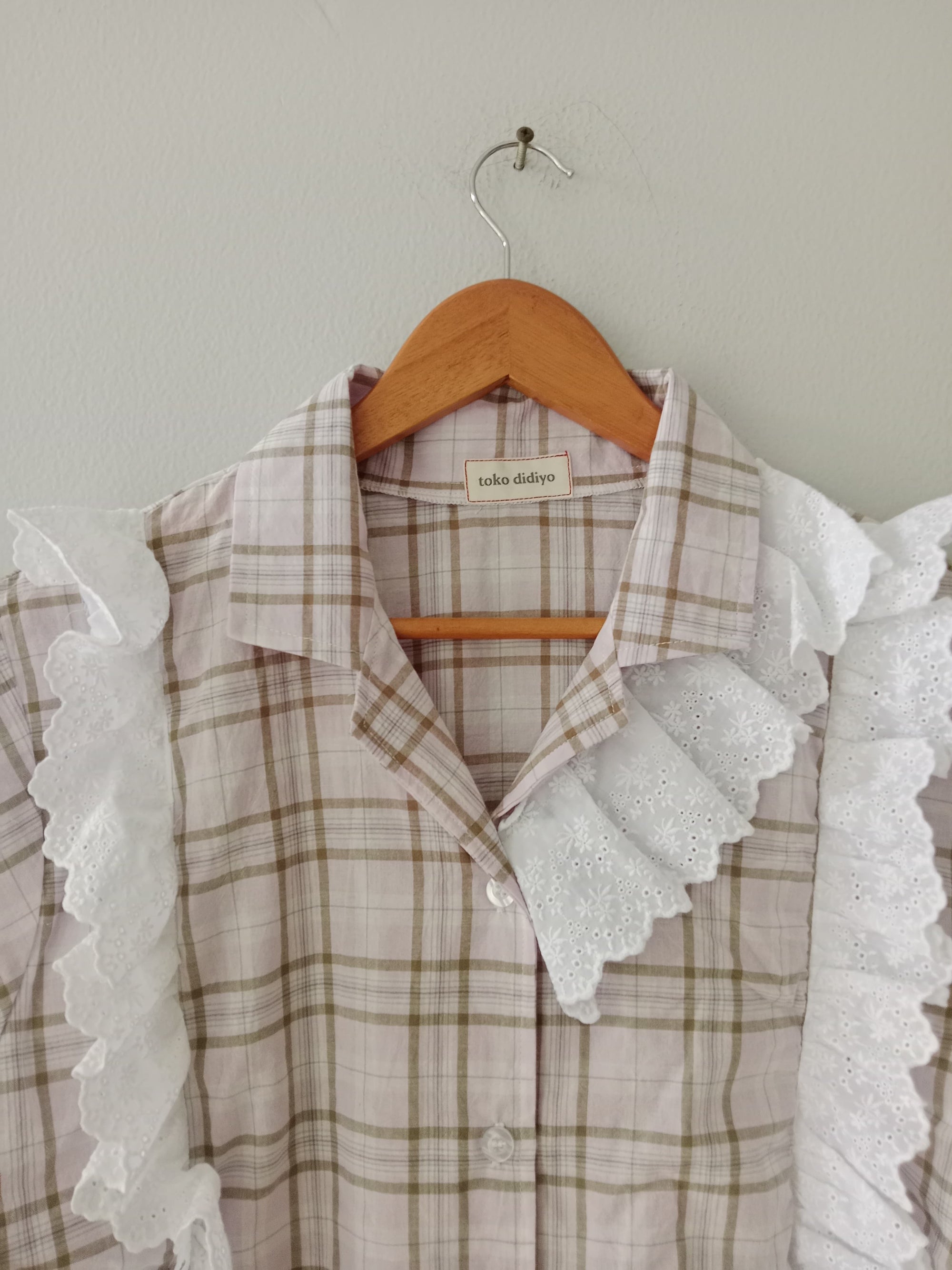 Pavlova Ruffle Shirt