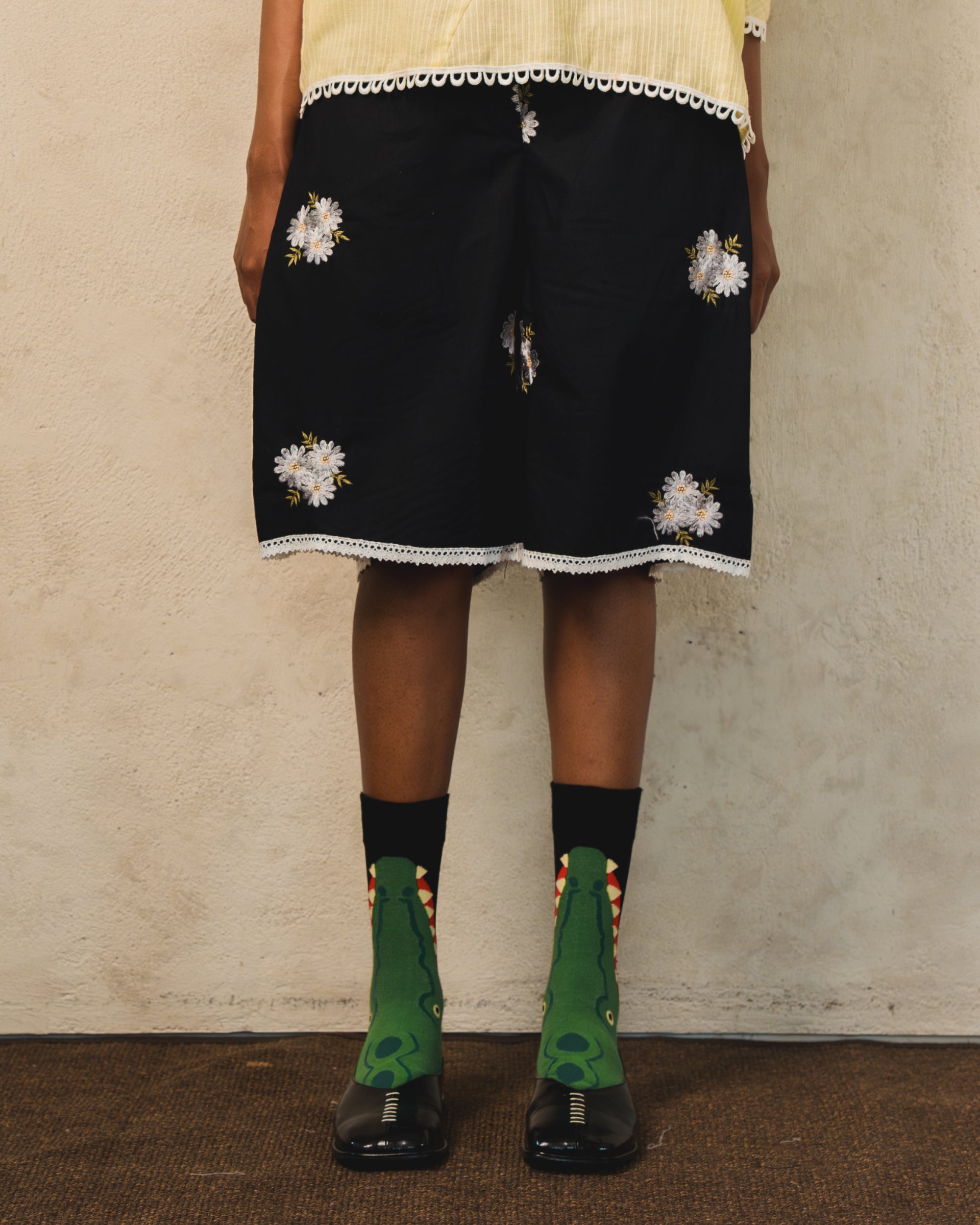 Image of Dariya Embroidery Shorts Black, a bermuda shorts made from cotton.