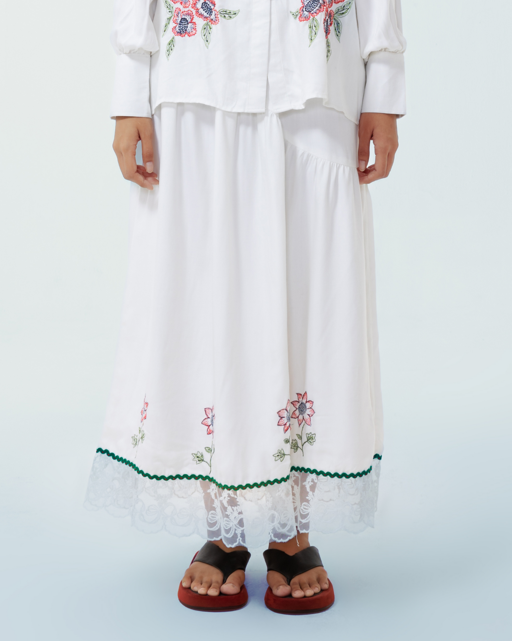 Image of Flor Maxi Skirt, a maxi flowy skirt made from a comfortable jersey cotton, perfect for everyday wear.