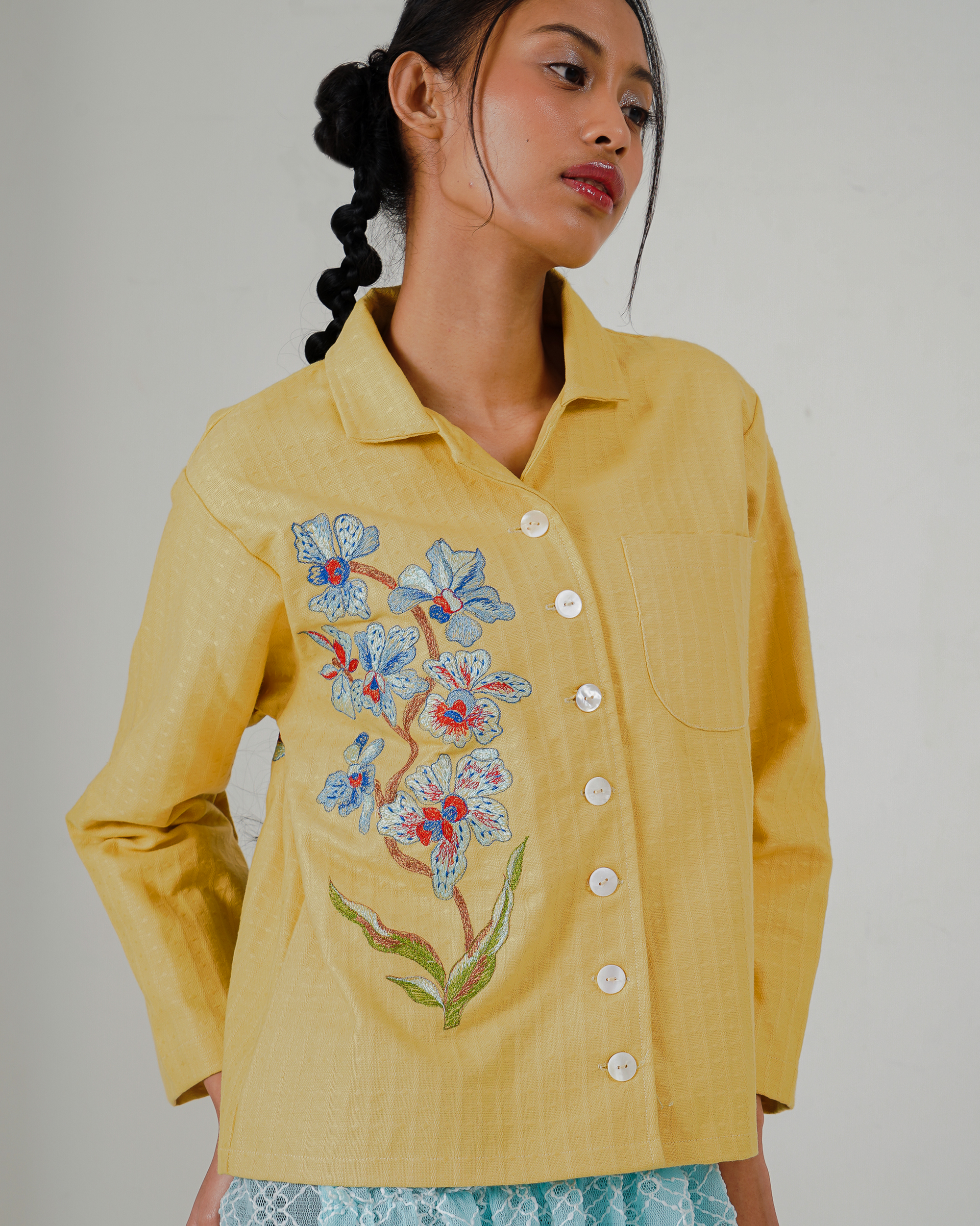 Image of Kintani Embroidery Jacket Yellow, a structured jacket made from linen twill, adorned with elegant flower embroidery.