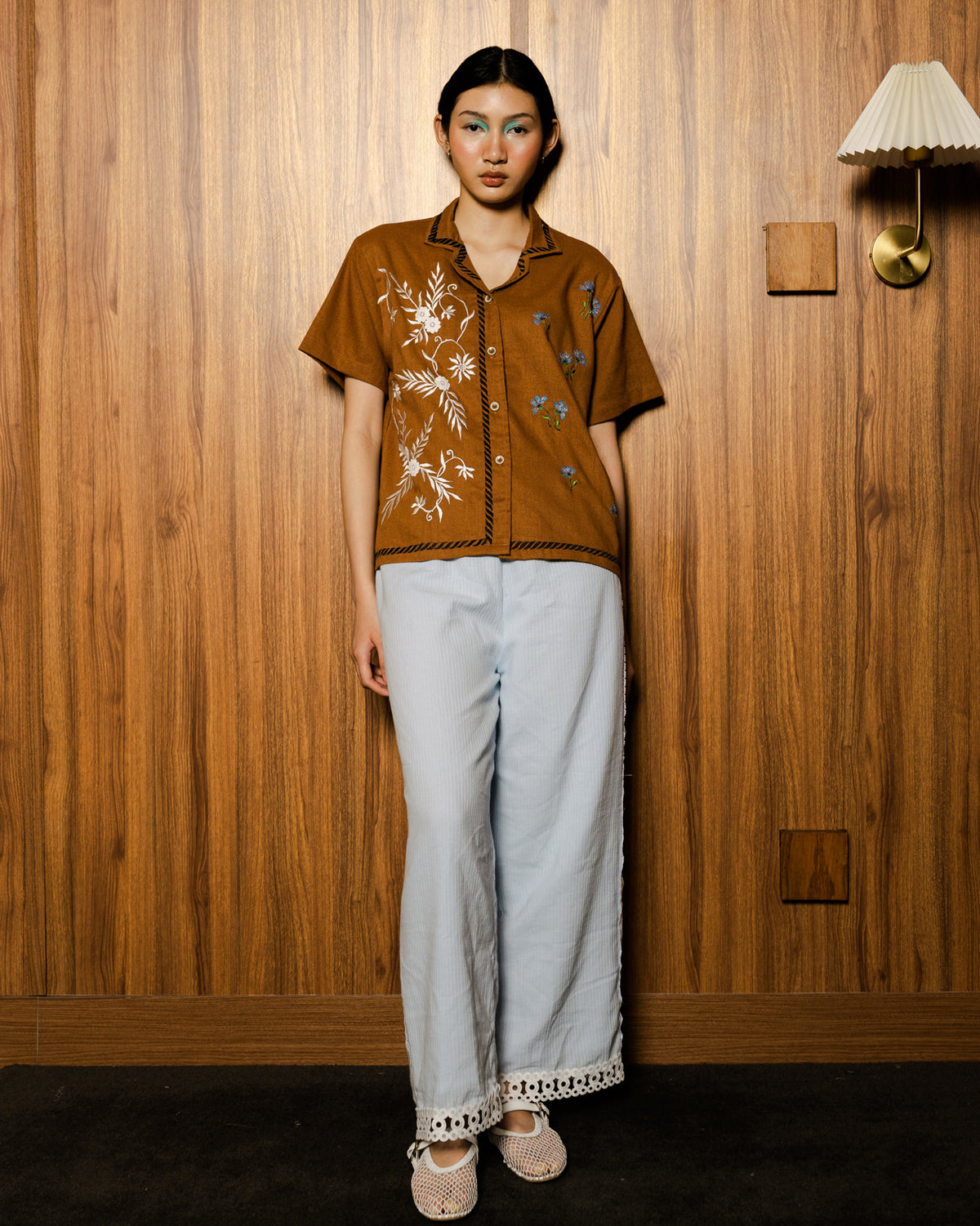 Meiva Embroidery Shirt | Toko Didiyo