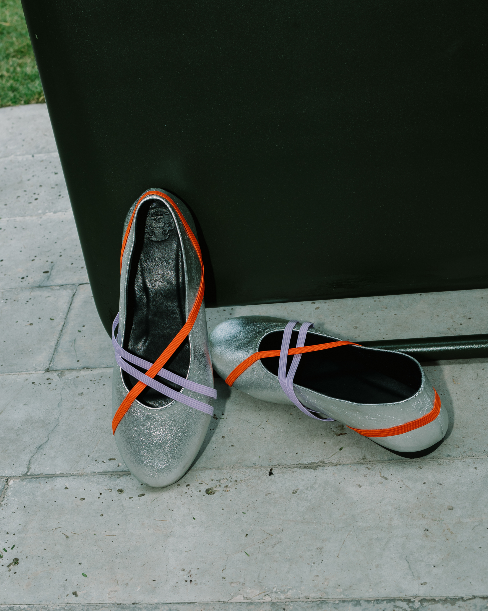 Image of Strappy Ballerina Silver, a ballet flat shoes made from genuine leather with a criss-cross elastic bands.